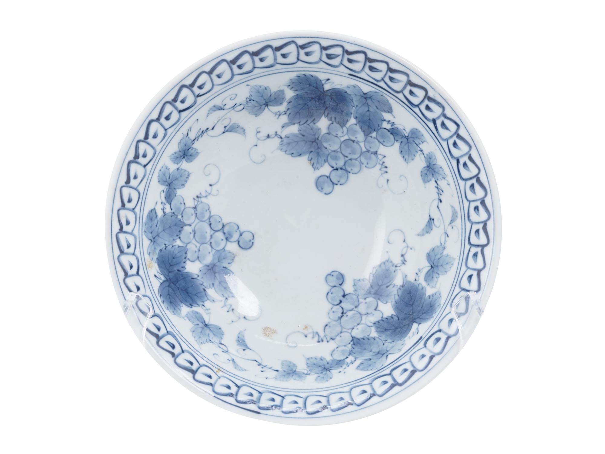 COLLECTION OF JAPANESE BLUE WHITE PORCELAIN DISH PIC-2